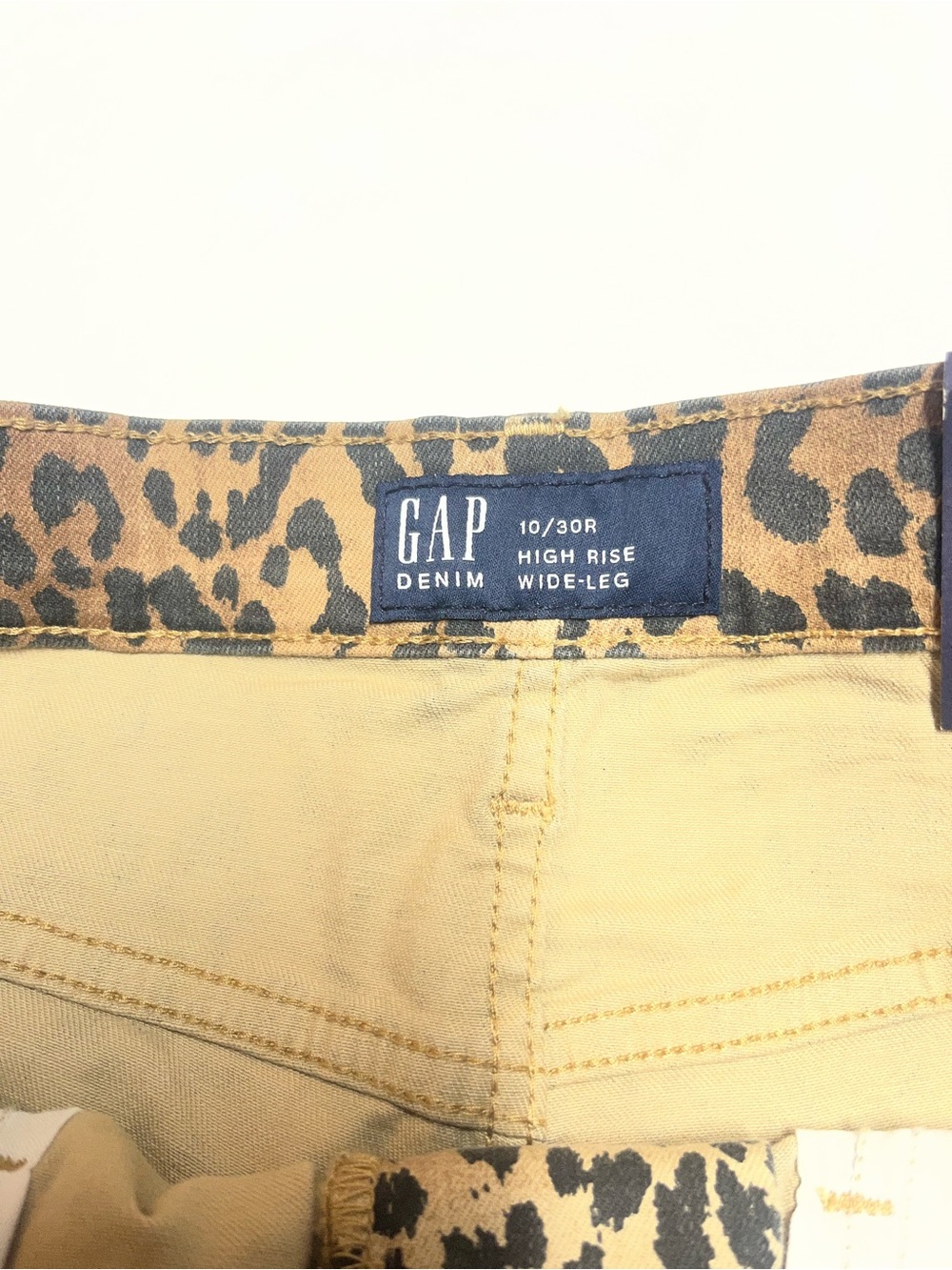Gap women’s size 30R high rise/ wide leg jeans - Picture 7 of 11